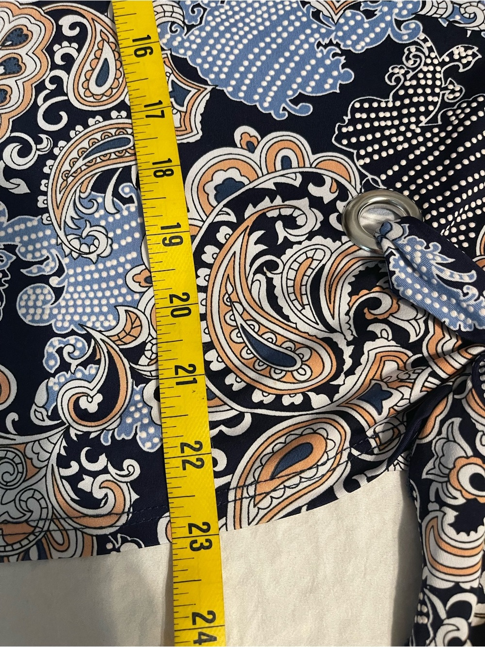 Women’s Navy Paisley Tie-Hem Short Sleeve Top - Picture 4 of 5